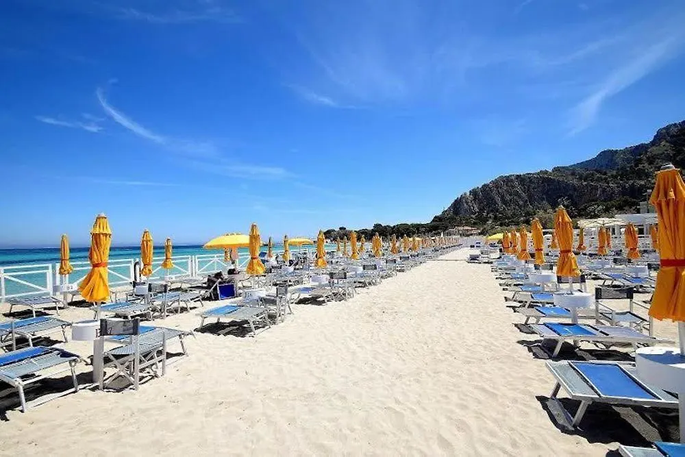 Near The Beach Palermo
