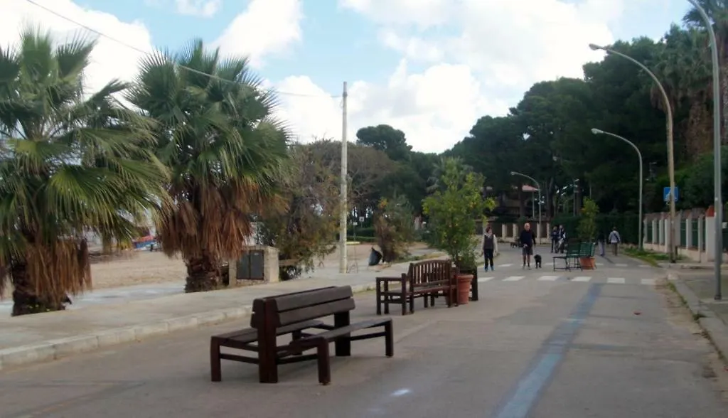 Near The Beach Palermo 0*,  Italia